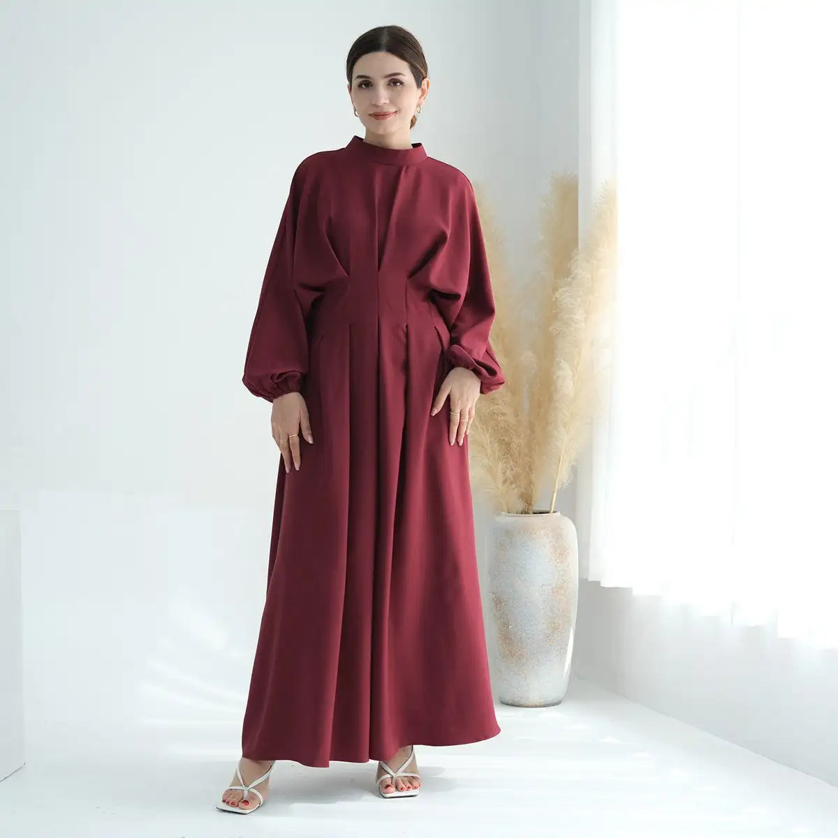 عباية نسائية مسلمة بأكمام مرنة من الكتان