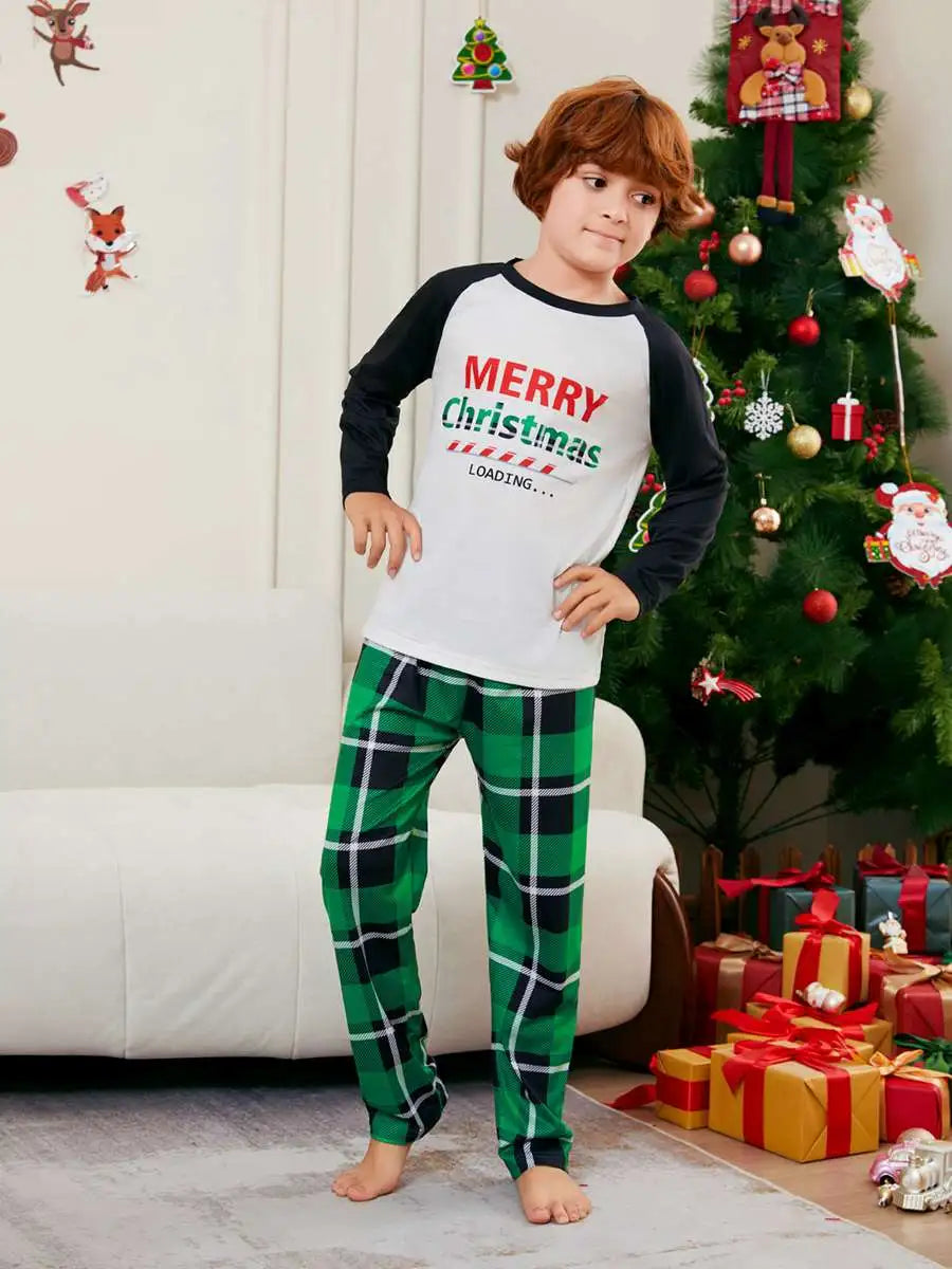 طقم بيجامات عائلية مطبوعة لعيد الميلاد المجيد #24531
