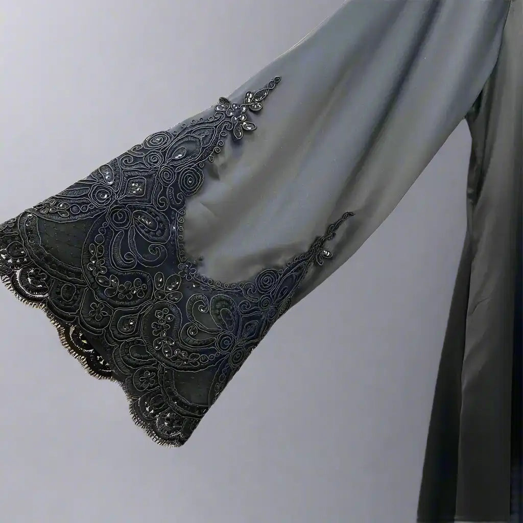 عباية نسائية مسلمة بأكمام مطرزة من الساتان