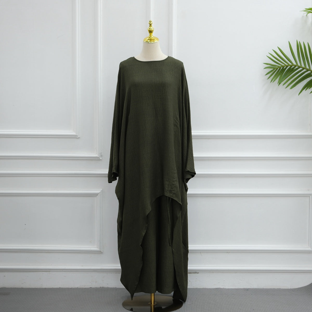 Muslim Women Daily Wear 2 Pieces Tops And Pants Suit Set #261345