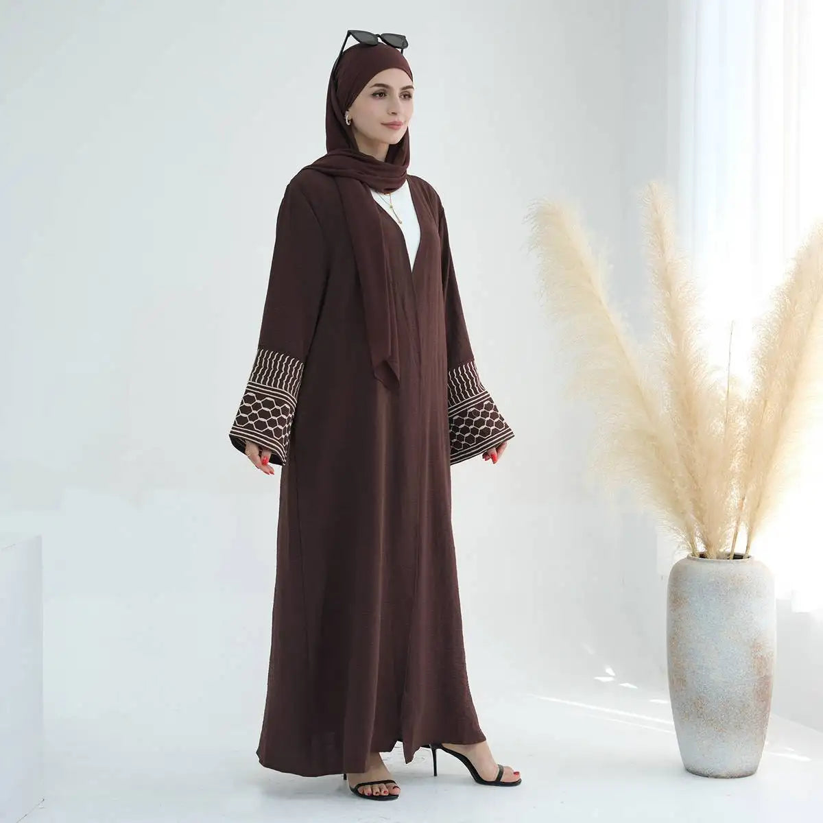 فستان كارديجان مفتوح بأكمام مطرزة للنساء المسلمات