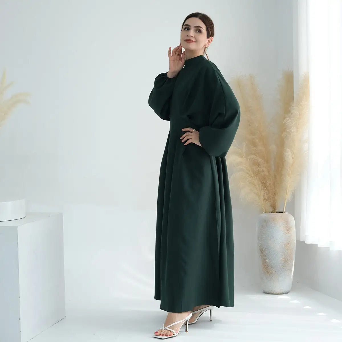 عباية نسائية مسلمة بأكمام مرنة من الكتان