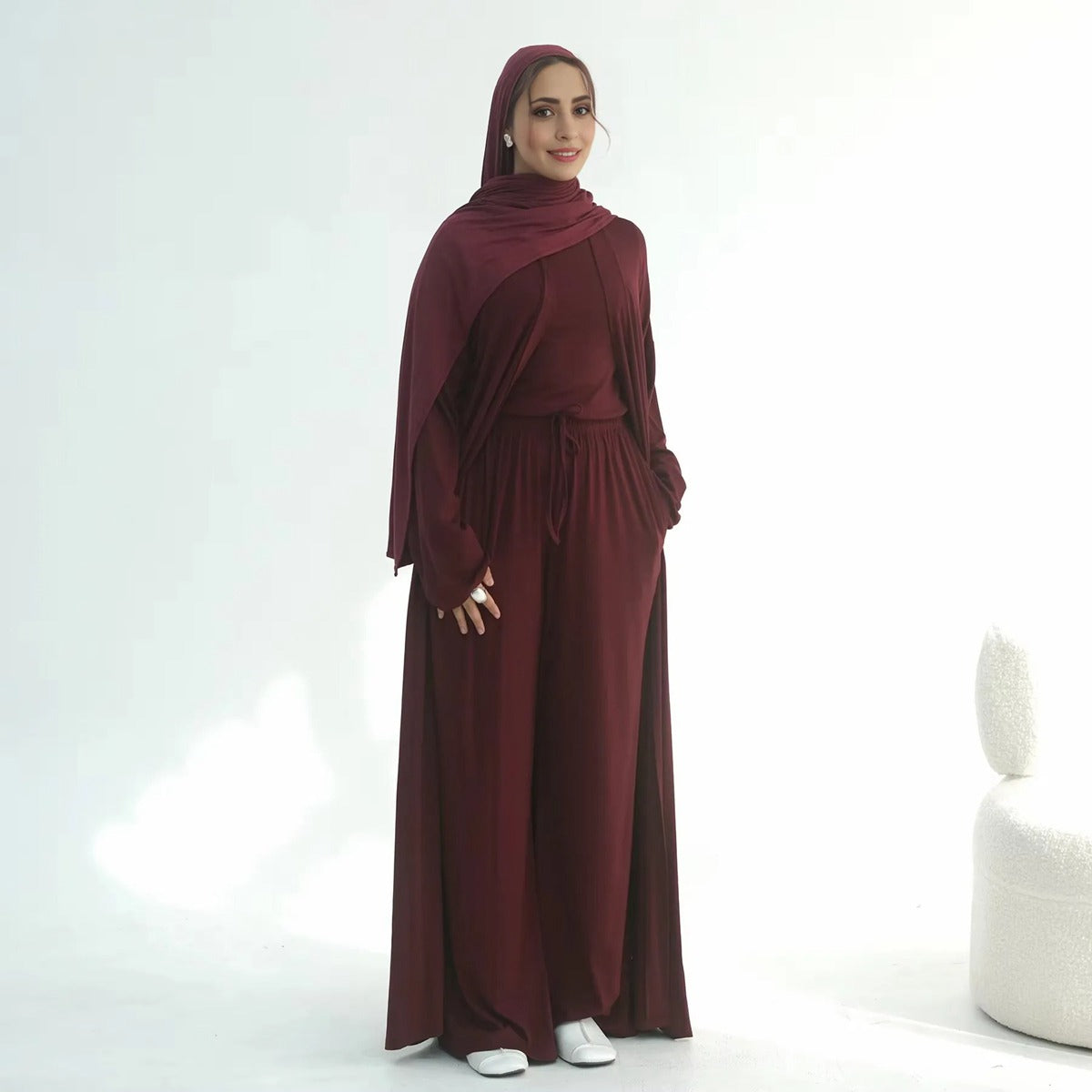 طقم ملابس نسائية مسلمة مكون من 3 قطع، بلوزة وبنطال من قماش المودال مع عباية مفتوحة #251076