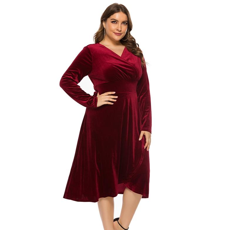 Elegant Golden velvet V-Neck Plus Size Women Dress